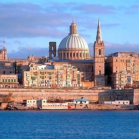 Hotel Creek Sliema